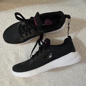 Skechers